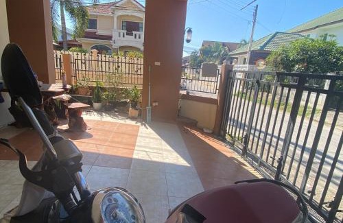 Nong Hoi House | New friend