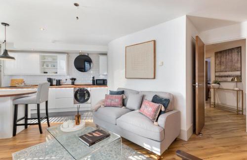 Fulham Broadway Apartment | NEW! Fulham 1-bed Apartment with Patio