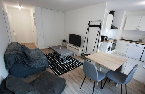 Noisy-le-Grand Apartment | New fully equipped apartment Noisy-le-Grand 4 persons
