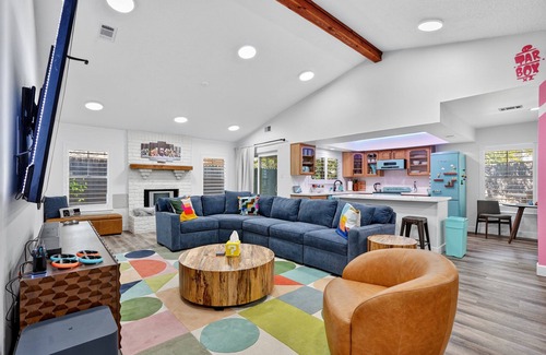 Grogan's Mill House | NEW! Game-Themed Stay w/Hot Tub & Arcade