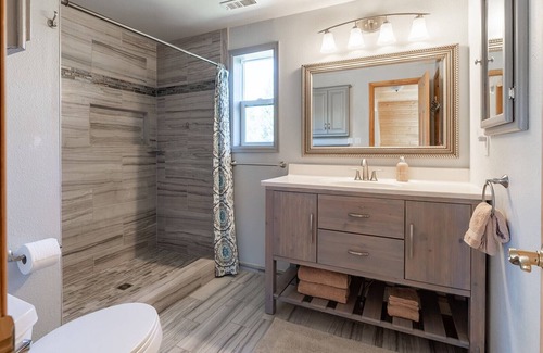 Woodland Park Cabin | NEW! GEM in the heart of Pikes Peak - Privacy/beauty from every room!