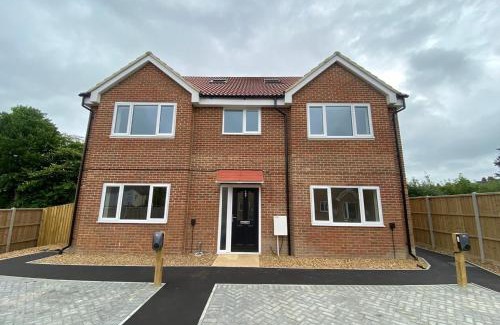 Gillingham Apartment | New Gillingham Gem Garden Parking WiFi