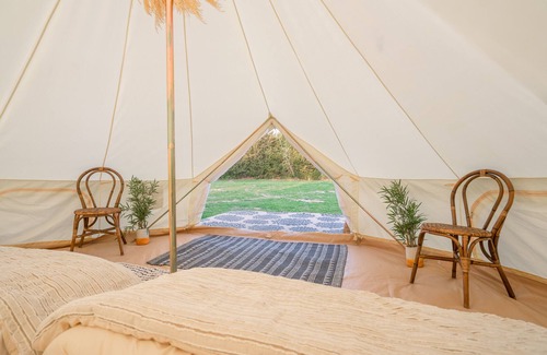 Kansas City RV Rental | NEW!!! Glamorous Glamping Suite | 2 Full Size Beds