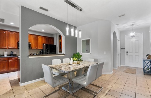 Trafalgar Village House | NEW! Gorgeous 6 bedroom house, Private Pool, Clubhouse, close to Disney World!
