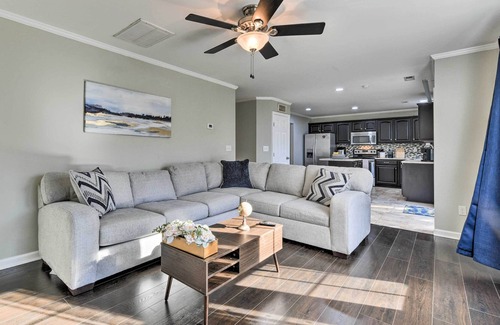 Davis Lake - Eastfield House | NEW! Gorgeous Charlotte Home w/ Large Fenced Yard!