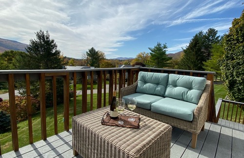 Manchester Condo | NEW Gorgeous mountain view condo 4bdr 3bth, wifi, cntrl air,near golf & downtown