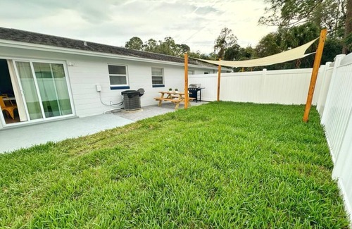 Port Orange House | NEW Gorgeous Sunshine-Up 6 Guests-Private Backyard