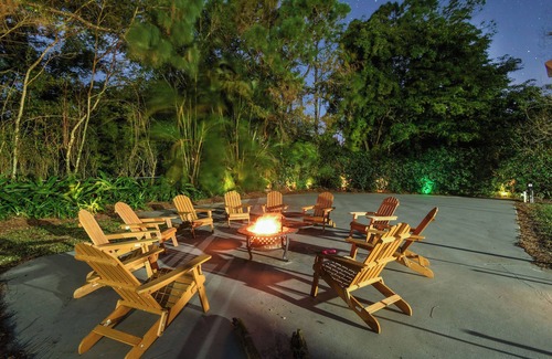 Hunt Club House | NEW Green House - Luxury 4BR 9 Beds Retreat | Pool | Spa | Sauna | Cold Plunge | RV