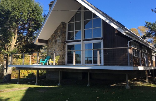 New Harbor House | NEW HARBOR MID-CENTURY 60'S CHALET STYLE / A-FRAME