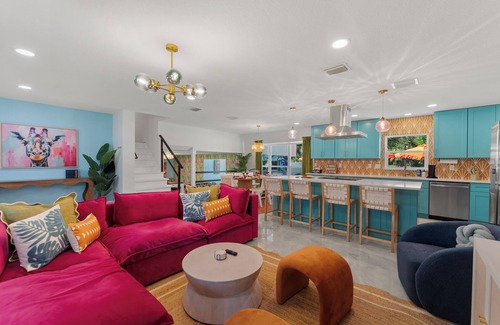 Town N County Park House | NEW~Heated Pool~Pickleball~Fire Pit~HotTub~MovieTheater~GameRoom~Playset~10 beds