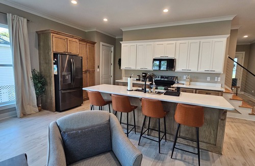 Dauphin Island House | New High End Build/Furnishings! Max 12 guests - Gated Community includes pool