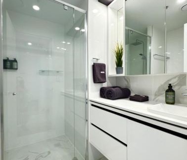 City East Apartment | New High Floor Apartment in the heart of Canberra