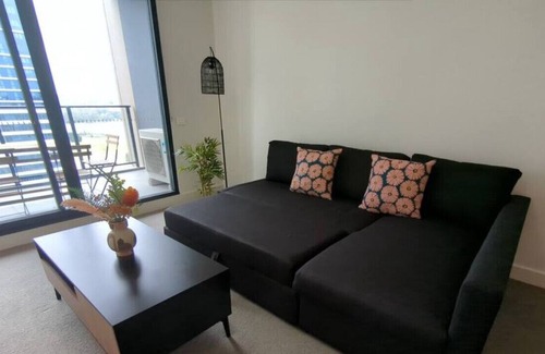 Wentworth Point Apartment | NEW! High Level Luxury APT in Wentworth Point