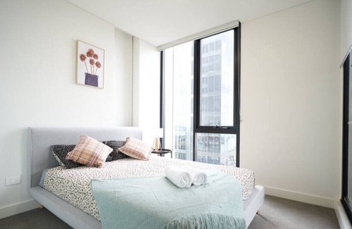 Wentworth Point Apartment | NEW! High Level Luxury APT in Wentworth Point