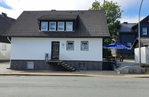 Langewiese House | !NEW! Holiday house Trudi, right on the Rothaarsteig, skiing, hiking or cycling