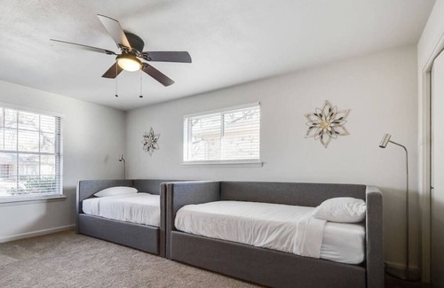 Buckner Terrace - Everglade Park House | New home close to Arboretum, White Rock Lake and Fair Park