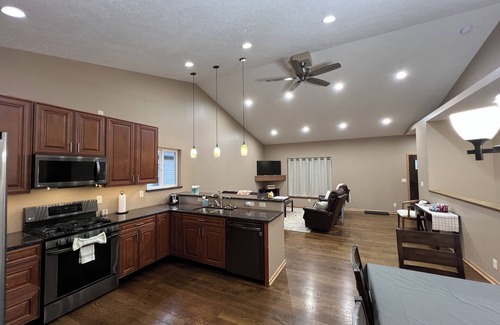 Lincoln House | New Home, Great Location, Quiet Neighborhood