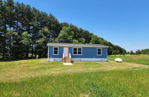 Oxford House | New home! Inviting Oxford Escape - 25min from WI Dells