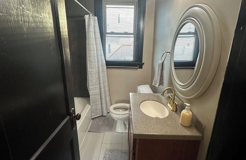 Walnut Hills House | New Home Listing, Very Experienced Host