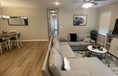 Brusly House | NEW HOME MINUTES AWAY FROM DOWNTOWN BR, LSU, & SOUTHERN UNIVERSITY