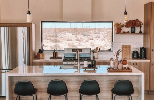 Joshua Tree House | New Home with Gorgeous Views, Spa, Soaking Pool · Noetic House