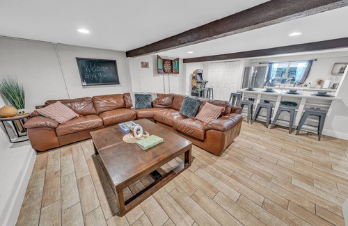Flagstaff House | NEW! Hot Tub I Game Room I Arcade w/10k+ Games I Walkable to Great Hikes I NAU