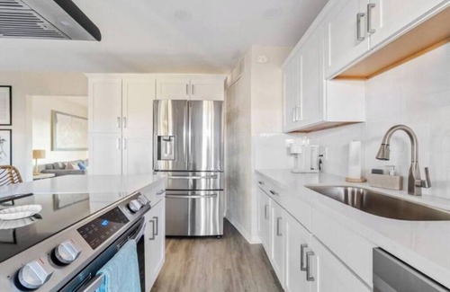 New Papago Parkway House | NEW Hot tub & Pool Bungalow Minutes to Old Town