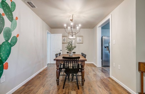 Stephenville House | *NEW* Howdy House | Walk to TSU, Gameroom & Yard