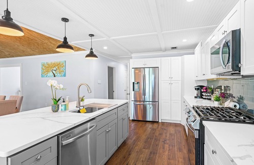 Savannah House | NEW IMMACULATE and quiet 4br Retreat between SAV DownTown & Tybee Island