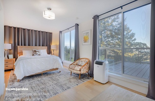 Mill Valley House | **NEW** Incomparable 4BR Glass Mountain Oasis