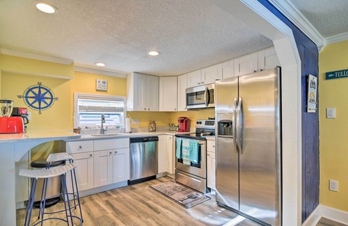 Indian Rocks Beach Cottage | NEW! Indian Rocks Beach Cottage Steps from Ocean!