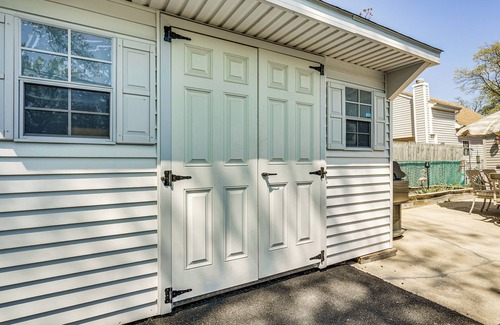 Keansburg Cottage | New Jersey Abode - Near Theme Parks, Walk to Beach