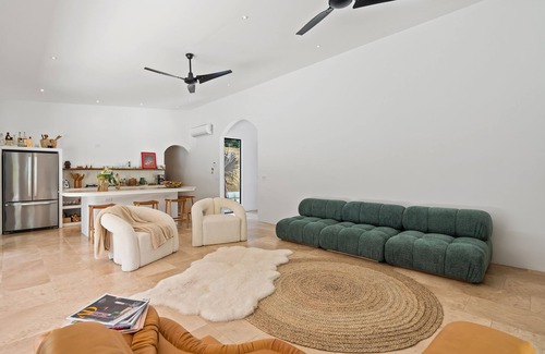 Tamarindo House | New Jungle Villa at few minutes from the Beach.