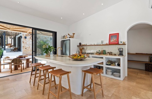 Tamarindo House | New Jungle Villa at few minutes from the Beach.