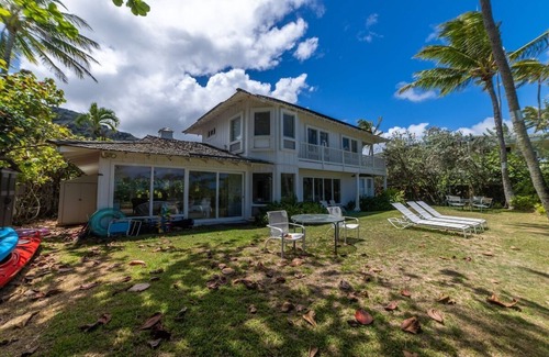 Lanikai House | NEW! Kai Hale - Steps to beach, AC