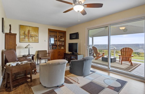 Keuka Park House | NEW Keuka Bluffs | Finger Lakes Wineries