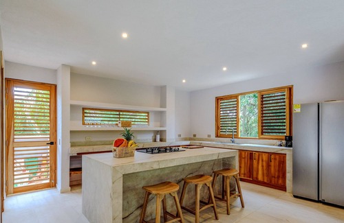 Palomino Villa | New KeyPöint: Luxury Palomino Beach Höuse!