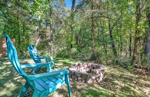 Berea House | NEW King Bed! Firepit and Near CLE, BW, Metroparks