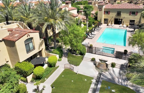 Baristo House | New! La Bella Villorrio - 3 Bedroom Tuscan Style Townhouse-Downtown Palm Springs