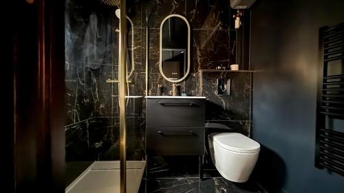 Montlhery Apartment | New - La Marquise - Secret Suite