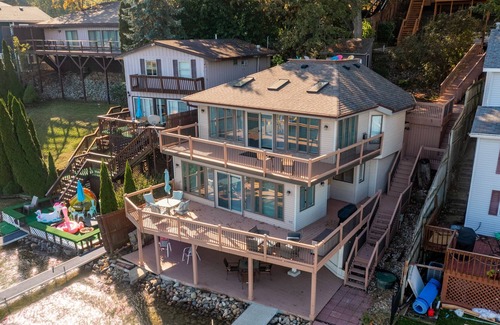 Lake James House | NEW Lake James Lakefront Home With Boatdock - Sleeps 12
