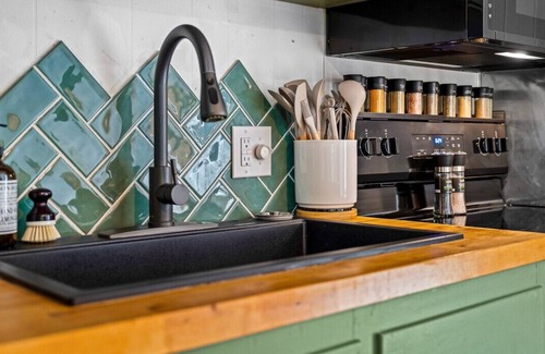 Santeetlah Cabin | NEW Lake View A-Frame for 6*Hot Tub*Game Room*View