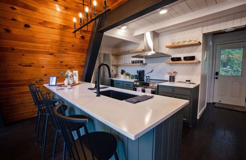 Louisville Cabin | NEW Lakefront Cabin ~ w/Private Dock
