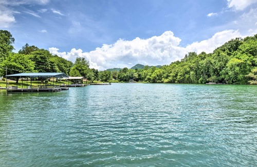 Hayesville Cabin | NEW! Lakefront Hayesville, Nantahala Forest Cabin!
