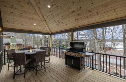 Lake Harmony Ski Chalet | New Lakeview Gateway Lake Access, Hot tub, EV