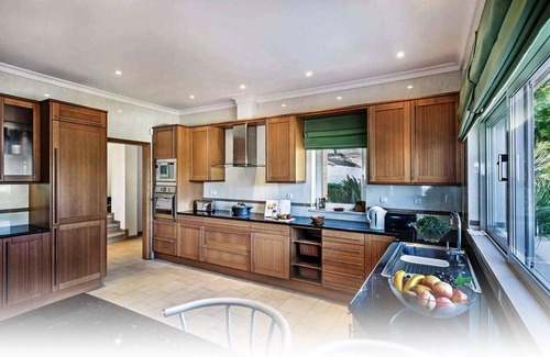 Patroves House | New Lands House