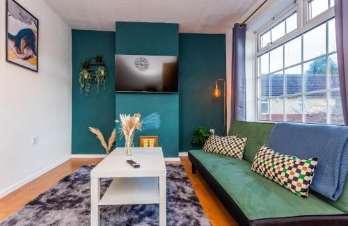 Newcastle-upon-Tyne Apartment | New Large 2 Bed entire apartment Near Newcastle upon Tyne with Free Parking