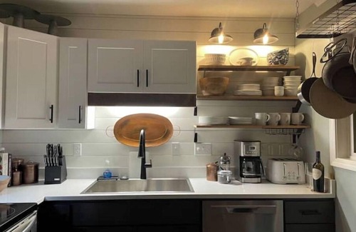 Fairview House | NEW! Laurel Lookout! A luxurious mountain getaway!