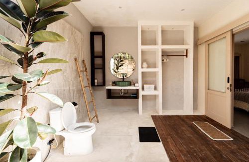 Batu Bolong Villa | New Life Wellness