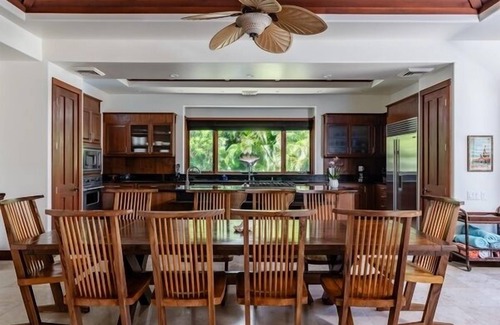Kamuela Villa | New Listing! 2 Adjacent Luxury Homes, Sleeps 16, Walk to Beach!